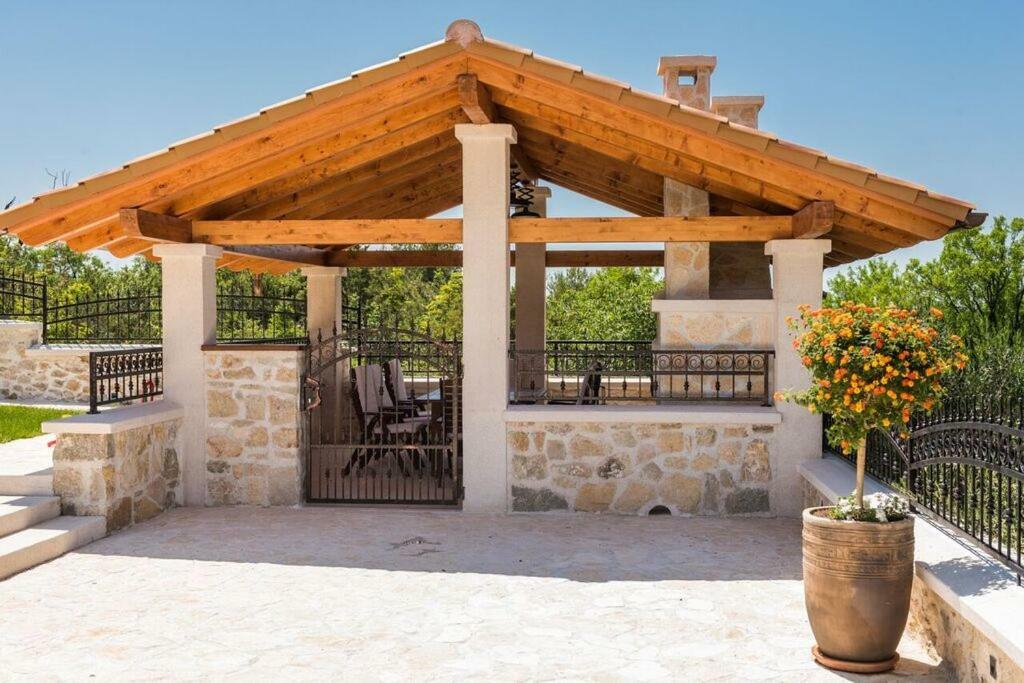 Villa Hirundo Rustica スクラーディン エクステリア 写真